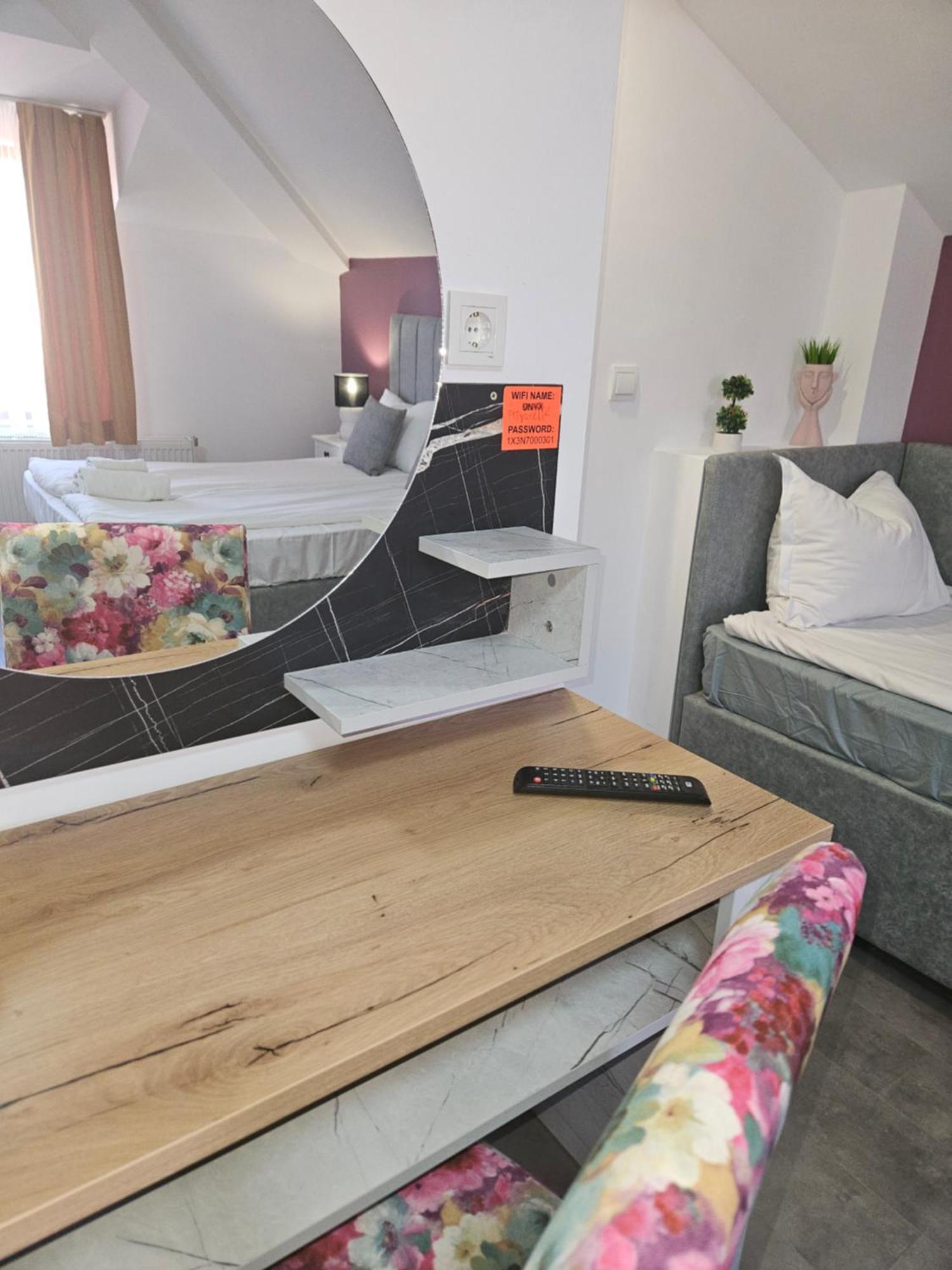 Priyateli - Friends Hotel Veliko Tarnovo Luaran gambar